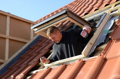 Pose de fenêtres de toit Velux à Thairé